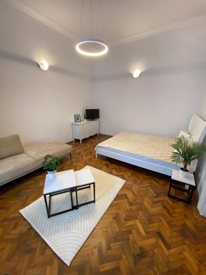 Apartment In City Center Kosice Luaran gambar